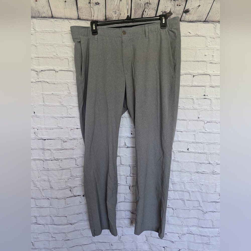 Under Armour Showdown Vented Pants 42/32 Gray